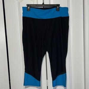 Xersion Active Pants | Women’s XL | Capris | Blue & Black With Mesh